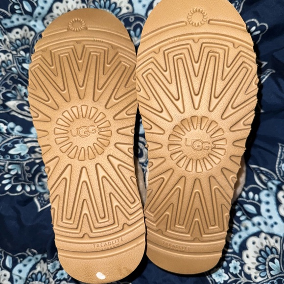 UGG Tan Leopard Print Platform Slippers - Picture 4 of 4